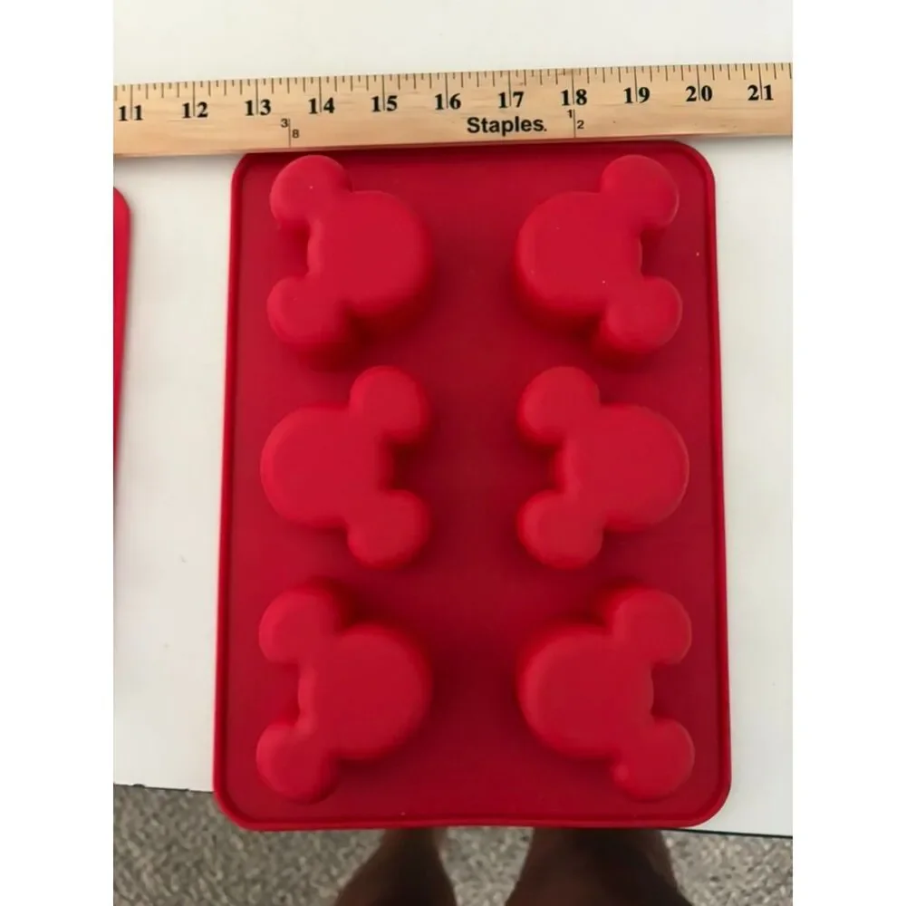 2 Disney rubber molds for cake pops etc..